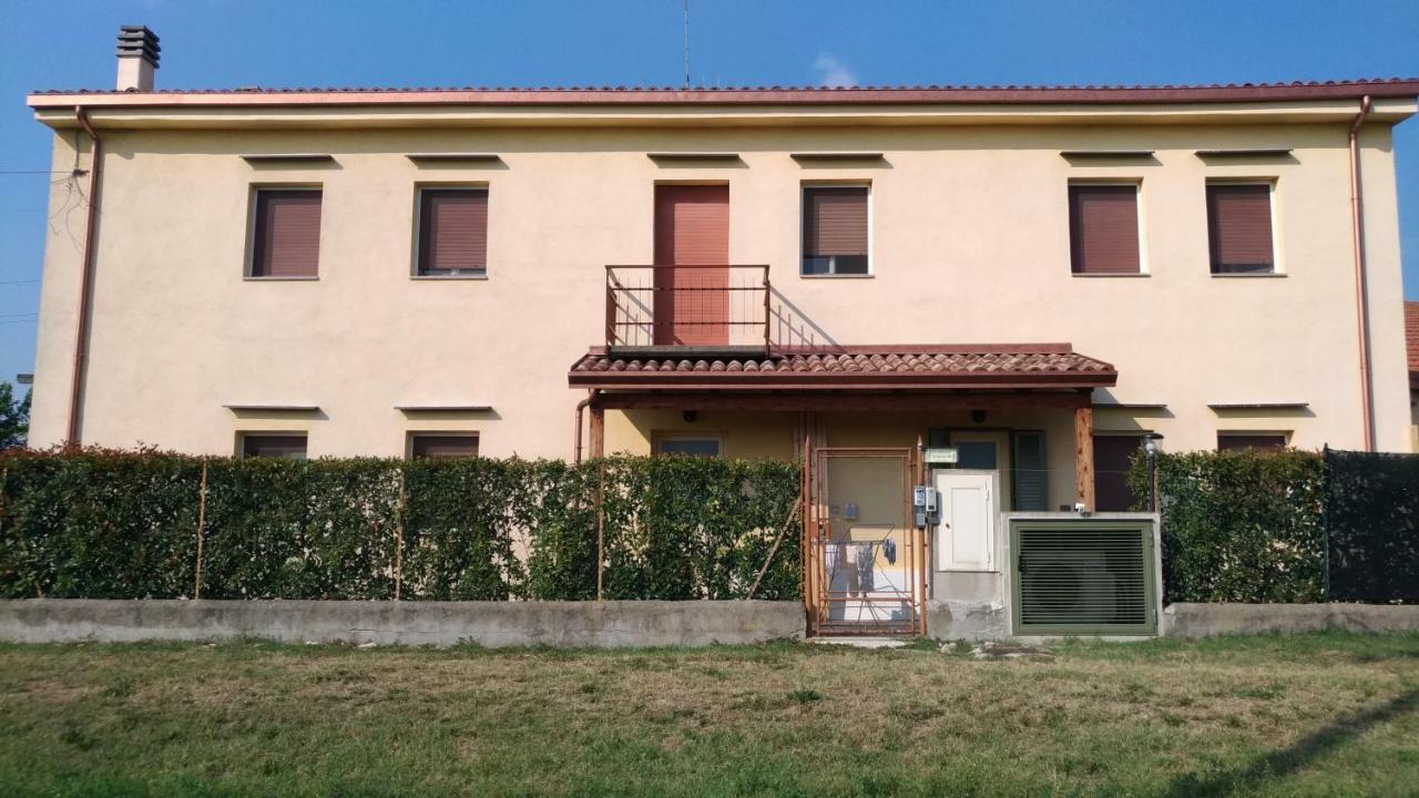 intero appartamento con giardino e colazione Dario Parma Esterno foto